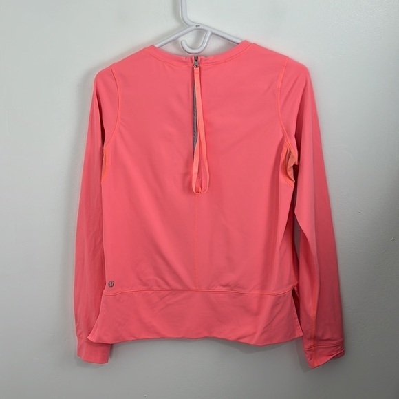 Lululemon Run: Warm Up Crew with Reflective Back-Zipper - Picture 6 of 9